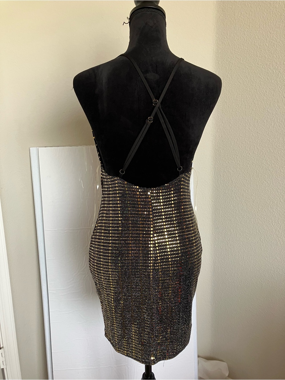Black & Gold Sequin Halter Bodycon Dress - Picture 3 of 7